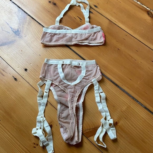 SOLD Solstice Intimates Floral Set - Picture 6 of 6